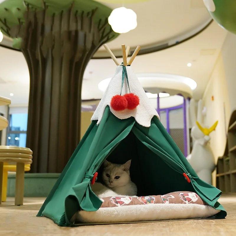 hristmas Tree Cat House